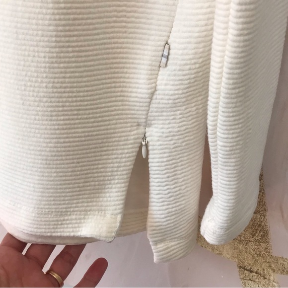 MONDETTA | Textured Knit Off-White Activewear Shirt Size S/M - Picture 7 of 12